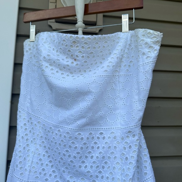 New York & Company White Eyelet Cotton Lace DRESS. Size 16. No Straps. - Picture 10 of 12